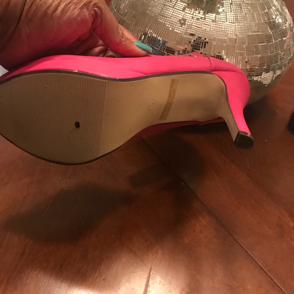 Pink heals - Picture 4 of 5